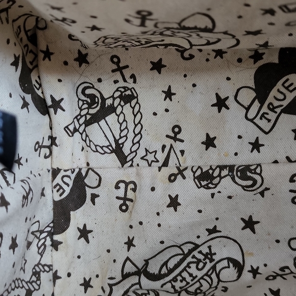 LOUNGEFLY ARIEL PURSE - Picture 5 of 7